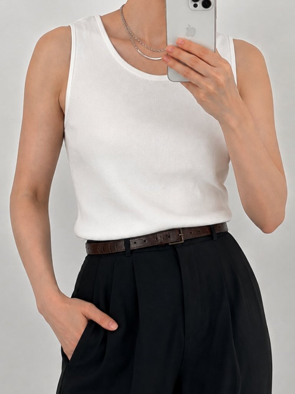 Vintage Anne Klein White Sleeveless Tank Top